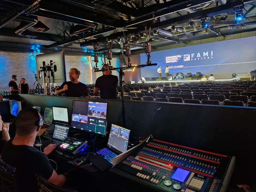 Equipe DC Produções coordenando evento em São Paulo